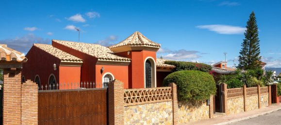 5 bedrooms Villa in Alhaurin de la Torre, Spain No. 134035 6