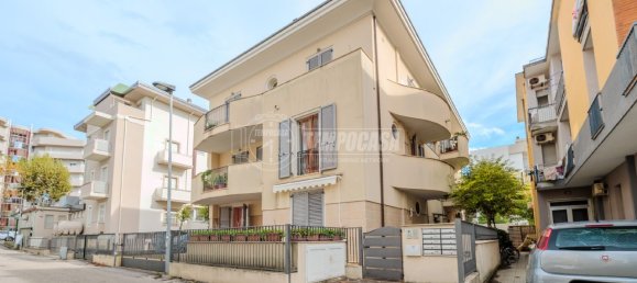 3 bedrooms Apartment in Rimini, Italy No. 19165 21