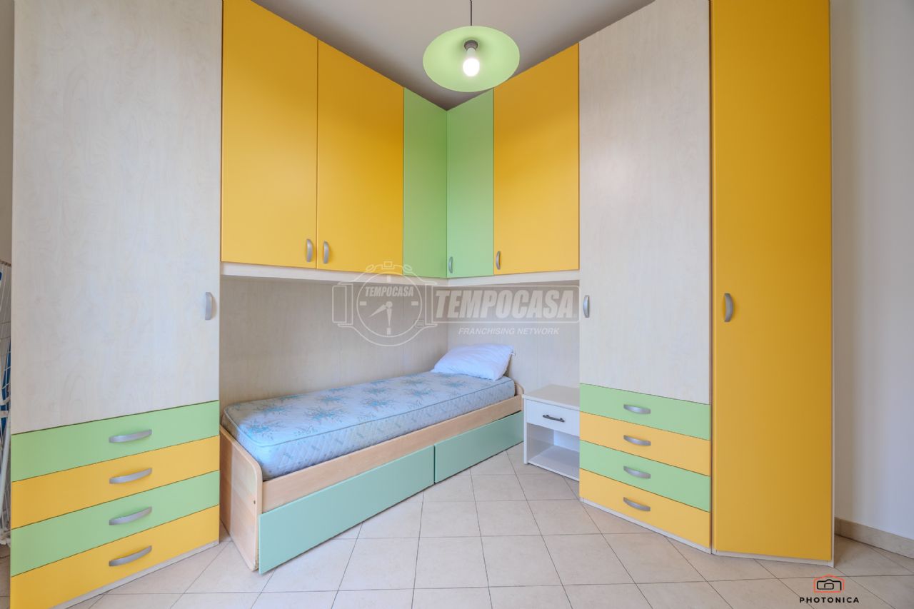 3 bedrooms Apartment in Rimini, Italy No. 19165