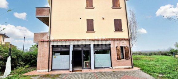  عقار تجاري في Bagnolo in Piano, Italy 119متر مربع رقم 316136 9