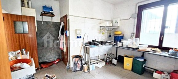  عقار تجاري في Bagnolo in Piano, Italy 119متر مربع رقم 316136 5