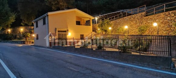 3 غرف نوم فيلا في Rialto, Italy رقم 271625 24