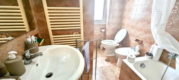 4 rooms Apartment in Campobasso, Italy No. 128311 4