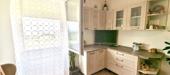 4 rooms Apartment in Campobasso, Italy No. 128311 9