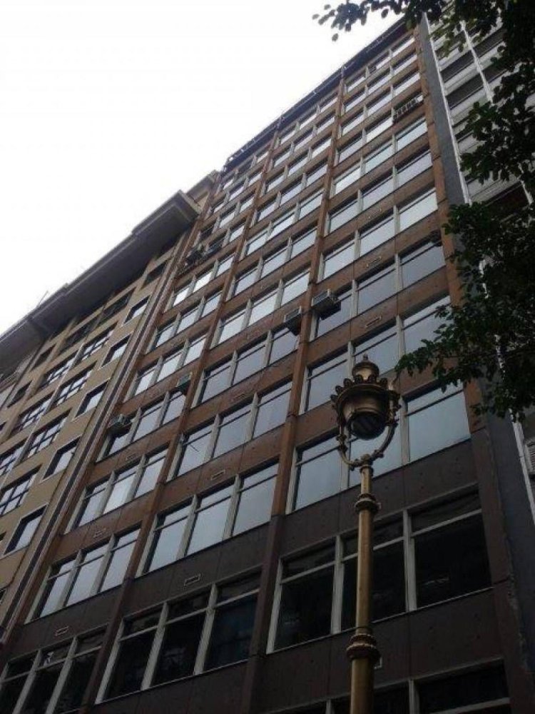 471m² Office in Buenos Aires, Argentina No. 107705