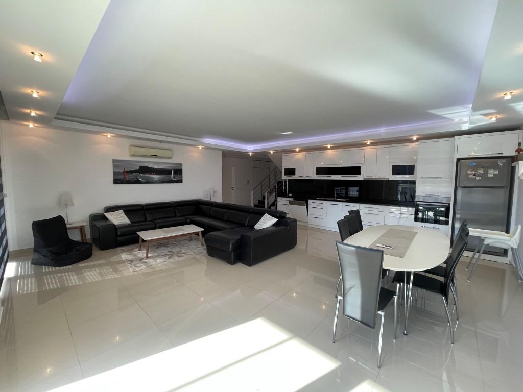 Квартира с 5 комнатами в Оба, Турция № 19450