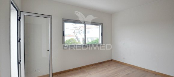 3 bedrooms House in Sesimbra, Portugal No. 26612 25