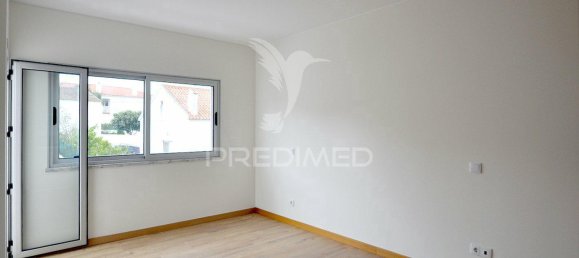 3 bedrooms House in Sesimbra, Portugal No. 26612 3