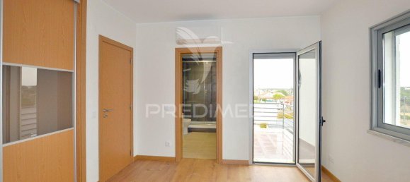 3 bedrooms House in Sesimbra, Portugal No. 26612 12