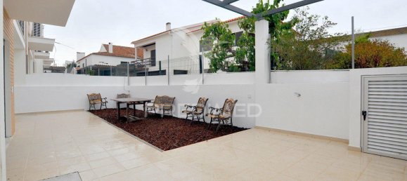 3 bedrooms House in Sesimbra, Portugal No. 26612 15