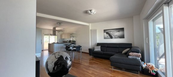 Casa de 4 divisões em Montesilvano, Italy N.º 293326 9