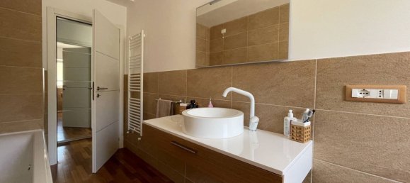 Casa de 4 divisões em Montesilvano, Italy N.º 293326 32