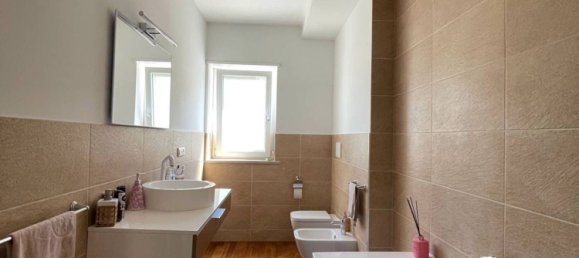 Casa de 4 divisões em Montesilvano, Italy N.º 293326 30