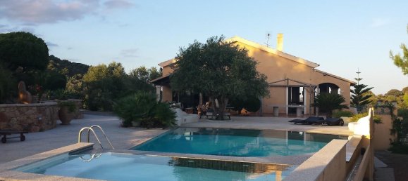 Villa de 6 habitaciónes en Olbia, Italy No. 236064 2