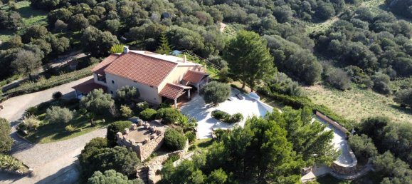 Villa de 6 habitaciónes en Olbia, Italy No. 236064 5