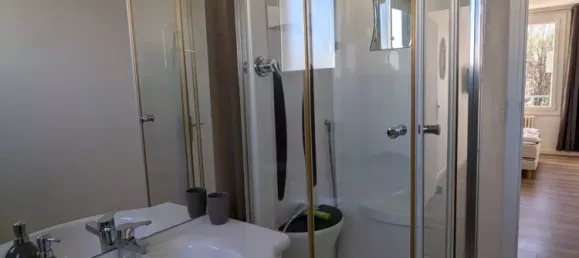 3 bedrooms Apartment in Troyes, France No. 217974 4