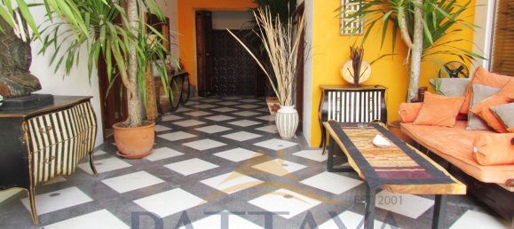 4 bedrooms Cafe / restaurant in Pattaya, Thailand No. 883 10