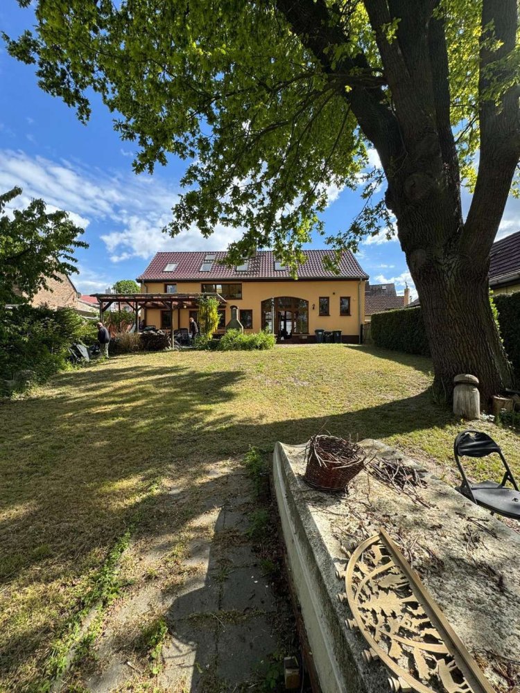 6 rooms House in Oberhavel, Germany No. 263227