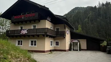 Дом с 10 комнатами в Лофер, Австрия № 187621