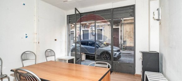 2غرفة عقار تجاري في Acireale, Italy رقم 22905 8