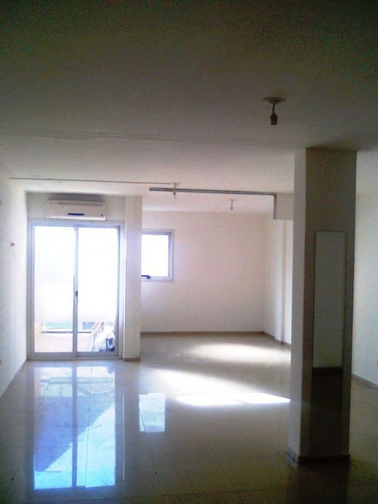 Oficina en Córdoba, Argentina 86 m² No. 25205