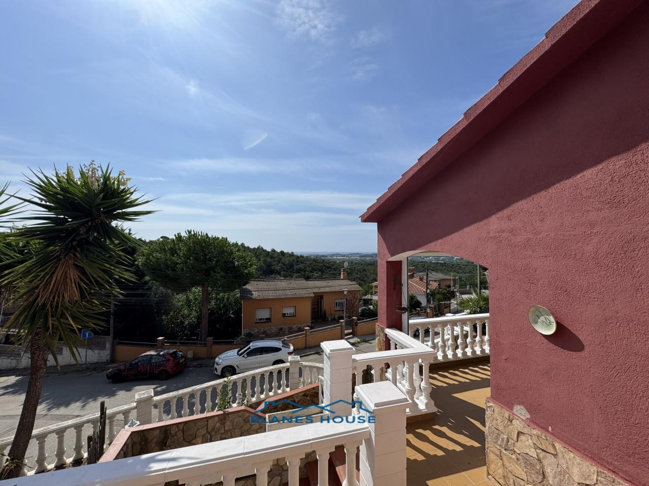 4 bedrooms House in Barcelona, Spain No. 269002