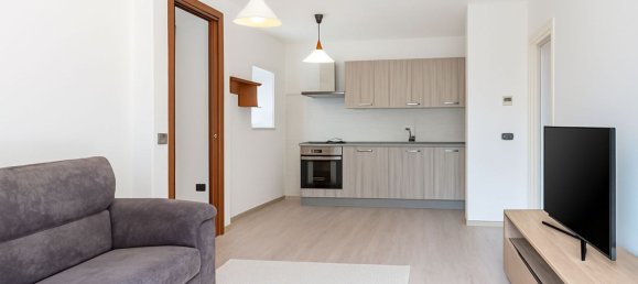 2-salle Appartement à Albavilla, Italy No. 167727 3