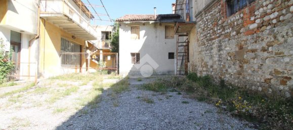 15-Zimmer Haus in Udine, Italy, Nr. 24351 3