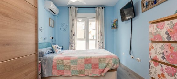 Apartamento de 3 dormitorios en Santa Fe, Spain No. 140153 2