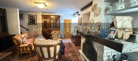 9-salle Maison à Mattie, Italy No. 171237 10