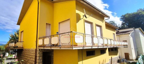 8 rooms House in Lisciano Niccone, Italy No. 152842 2
