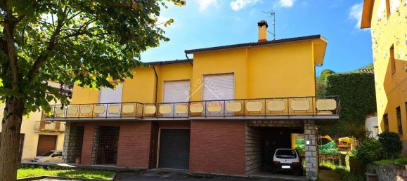 8 rooms House in Lisciano Niccone, Italy No. 152842 33
