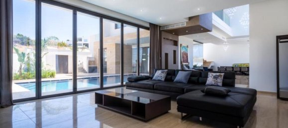 Studio in Limassol, Cyprus No. 2490 5