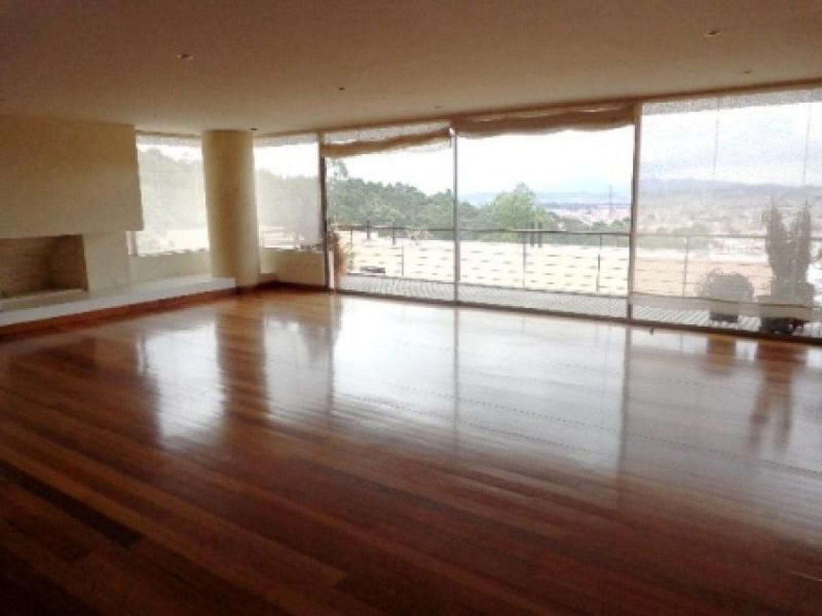 3 bedrooms House in Bogota, Colombia No. 10077