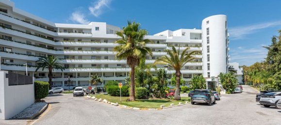 Apartamento de 3 dormitorios en Marbella, Spain No. 180755 20