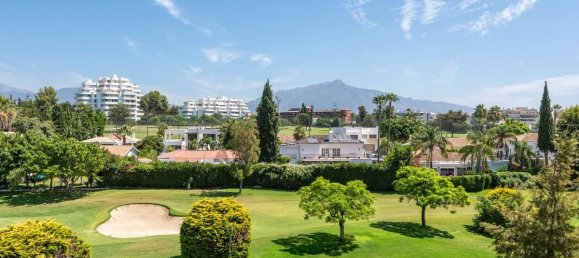 Apartamento de 3 dormitorios en Marbella, Spain No. 180755 18