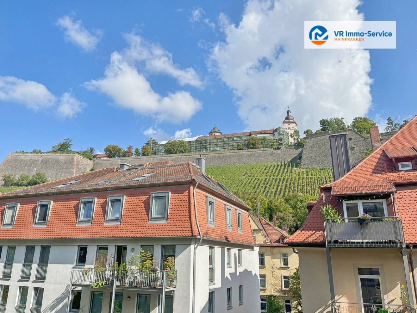 Квартира с 3 спальнями в Вюрцбург, Германия № 284363