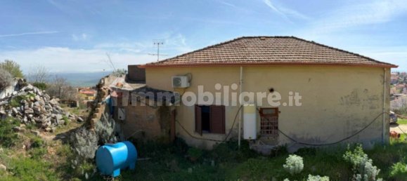 Apartamento de 3 dormitorios en Bono, Italy No. 377303 4