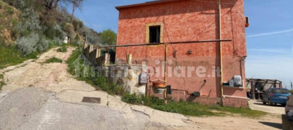 Apartamento de 3 dormitorios en Bono, Italy No. 377303 3