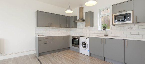 2 bedrooms Bungalow in Bromley, United Kingdom No. 1947 6