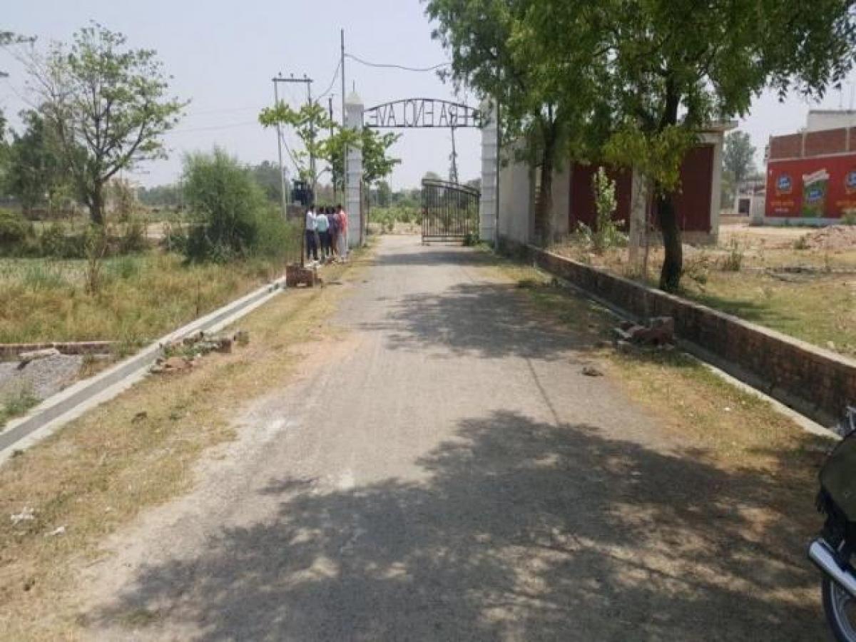 Terreno en Lucknow, India No. 30974