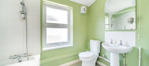 1 bedroom Apartment in London, United Kingdom No. 7702 8