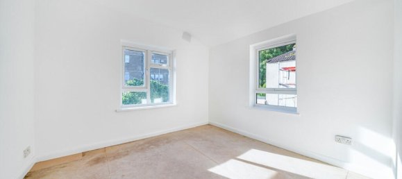 1 bedroom Apartment in London, United Kingdom No. 7702 4