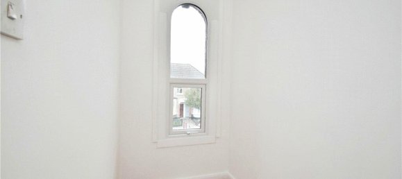 1 bedroom Apartment in London, United Kingdom No. 7702 9