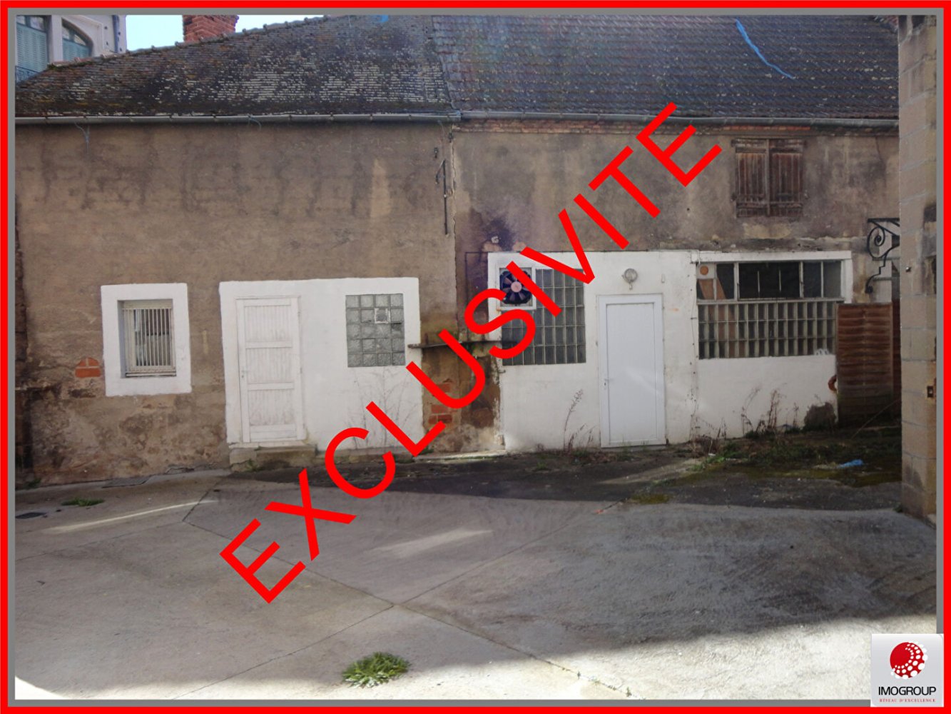 Imóvel comercial em Lapalisse, France 100 m² N.º 201088