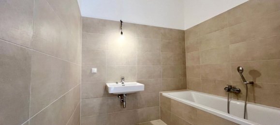 54m² Commercial property in Baden, Austria No. 216670 6