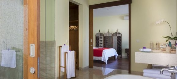 5 bedrooms Villa in South Kuta, Indonesia No. 2966 24