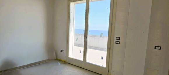 2-Zimmer Penthouse in Alba Adriatica, Italy, Nr. 146656 8