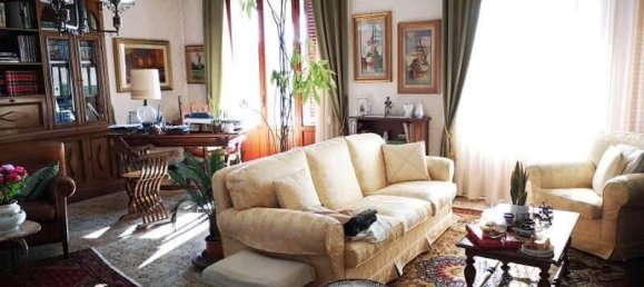 6غرفة فيلا في Poggibonsi, Italy رقم 29022 37