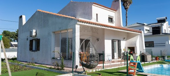 3 Schlafzimmer Haus in Corroios, Portugal, Nr. 22528 9